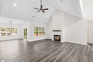 125 Wilbon Cir, Simpsonville, SC 29681 - Photo 6