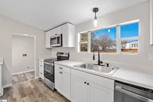 200 Country Walk Ln, Simpsonville, SC 29680 - Photo 6