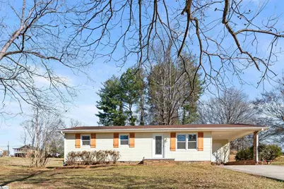 210 N Randolph Avenue, Landrum, SC 29356 - Photo 2