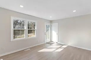 210 N Randolph Ave, Landrum, SC 29356 - Photo 4