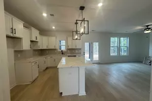 343 E Pyrenees Dr, Wellford, SC 29385 - Photo 8