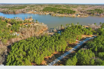 820 Eagles Harbor Drive, Hodges, SC 29653 - Photo 8