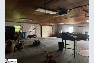 728 E Greenwood Street, Abbeville, SC 29620 - Photo 6