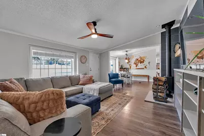 105 Reid Road, Greer, SC 29651 - Photo 2