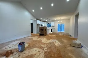 195 Susans Rd, Gaffney, SC 29341 - Photo 2