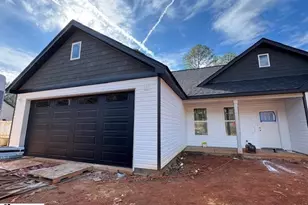 195 Susans Rd, Gaffney, SC 29341 - Photo 2