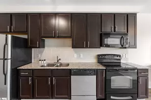 100 E Washington St, Greenville, SC 29601 - Photo 8