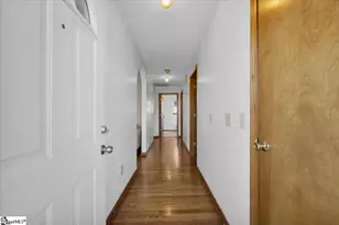 101 Windy Pt S, Townville, SC 29689 - Photo 8