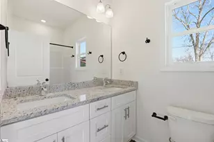 609 S Cherry St, Seneca, SC 29678 - Photo 18