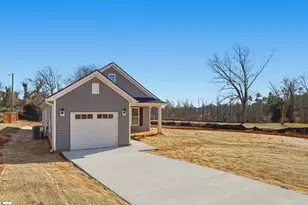 609 S Cherry St, Seneca, SC 29678 - Photo 4