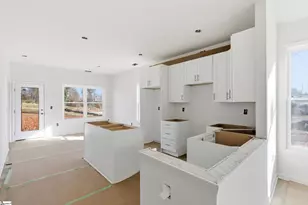 609 S Cherry St, Seneca, SC 29678 - Photo 8