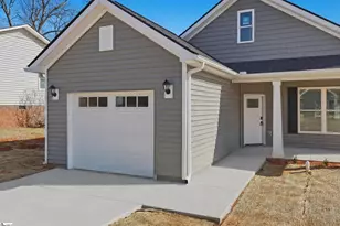 609 S Cherry St, Seneca, SC 29678 - Photo 6