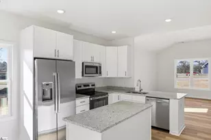 609 S Cherry St, Seneca, SC 29678 - Photo 12