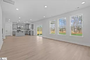 392 Florence St, Spartanburg, SC 29303 - Photo 14