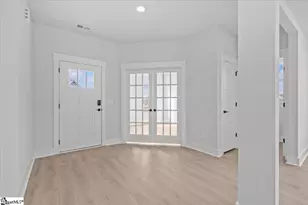 392 Florence St, Spartanburg, SC 29303 - Photo 4