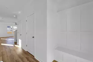 237 Brown Cir, Easley, SC 29642 - Photo 4