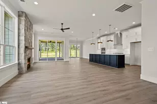118 Deer Vis Dr, Greer, SC 29651 - Photo 4