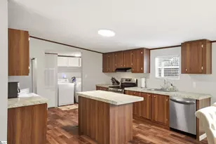 209 City Lake Dr, Pickens, SC 29671 - Photo 10