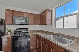 744 Parkside Dr, Woodruff, SC 29388 - Photo 12