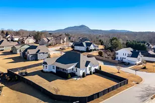 302 Kilburn Ln, Travelers Rest, SC 29690 - Photo 36