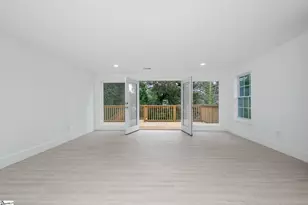 14 Hawthorne Ln, Greenville, SC 29605 - Photo 12