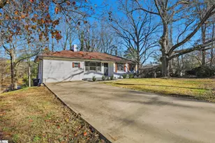 601 S D St, Easley, SC 29640 - Photo 28