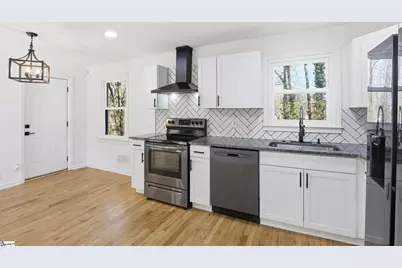 601 S D Street, Easley, SC 29640 - Photo 6