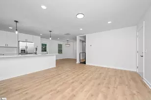 10 Valley View Ln, Greenville, SC 29605 - Photo 6