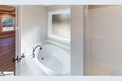 1172 W Rutledge Avenue, Gaffney, SC 29341 - Photo 16