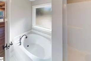 1172 W Rutledge Ave, Gaffney, SC 29341 - Photo 16