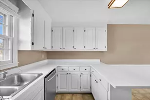 132 Waverly St, Easley, SC 29642 - Photo 8