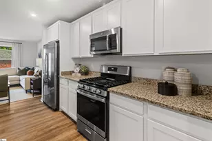 1270 Forestbrook Ln, Spartanburg, SC 29303 - Photo 4