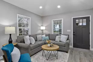 9 Brooks Ave, Greenville, SC 29617 - Photo 8