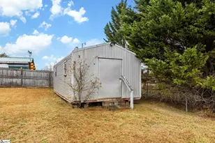 219 Campbell Lake Rd, Greer, SC 29651 - Photo 32