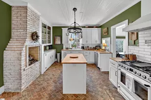 200 E Greenwood St, Landrum, SC 29356 - Photo 6