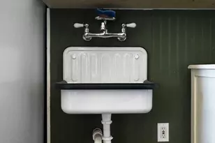 200 E Greenwood St, Landrum, SC 29356 - Photo 8