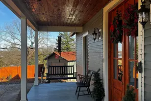 200 E Greenwood St, Landrum, SC 29356 - Photo 20