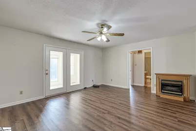 215 S Johnson Street, Landrum, SC 29356 - Photo 14