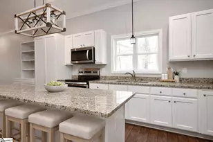 405 Hagood St, Easley, SC 29640 - Photo 8