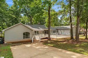 1 Moultrie Dr, Taylors, SC 29687 - Photo 2
