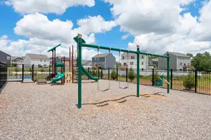 52 Marblewood St, Greenville, SC 29605 - Photo 4