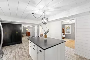 215 Hickory Ln, Mauldin, SC 29662 - Photo 12