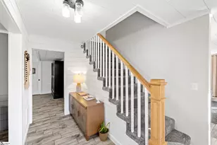 215 Hickory Ln, Mauldin, SC 29662 - Photo 4