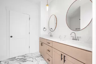 305 Valley St, Greenville, SC 29611 - Photo 16