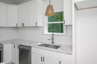 305A Valley St, Greenville, SC 29611 - Photo 8