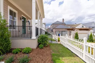 2 Belgard Dr, Greenville, SC 29615 - Photo 2