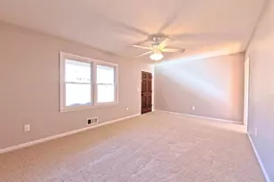 1202 Brookwood Dr, Boiling Springs, SC 29316 - Photo 2