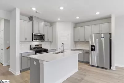 605 Hollybank Street, Fountain Inn, SC 29644 - Photo 8