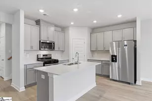 605 Hollybank St, Fountain Inn, SC 29644 - Photo 8