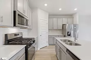 605 Hollybank St, Fountain Inn, SC 29644 - Photo 12